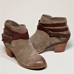 dv Dolce Vita Tan Suede Ankle Boots Leather Straps Trim Size 10